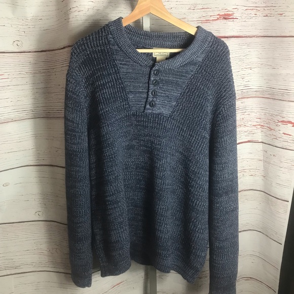 L.L. Bean men's 1/4 Button Heavyweight Pullover Sweater - Picture 1 of 3